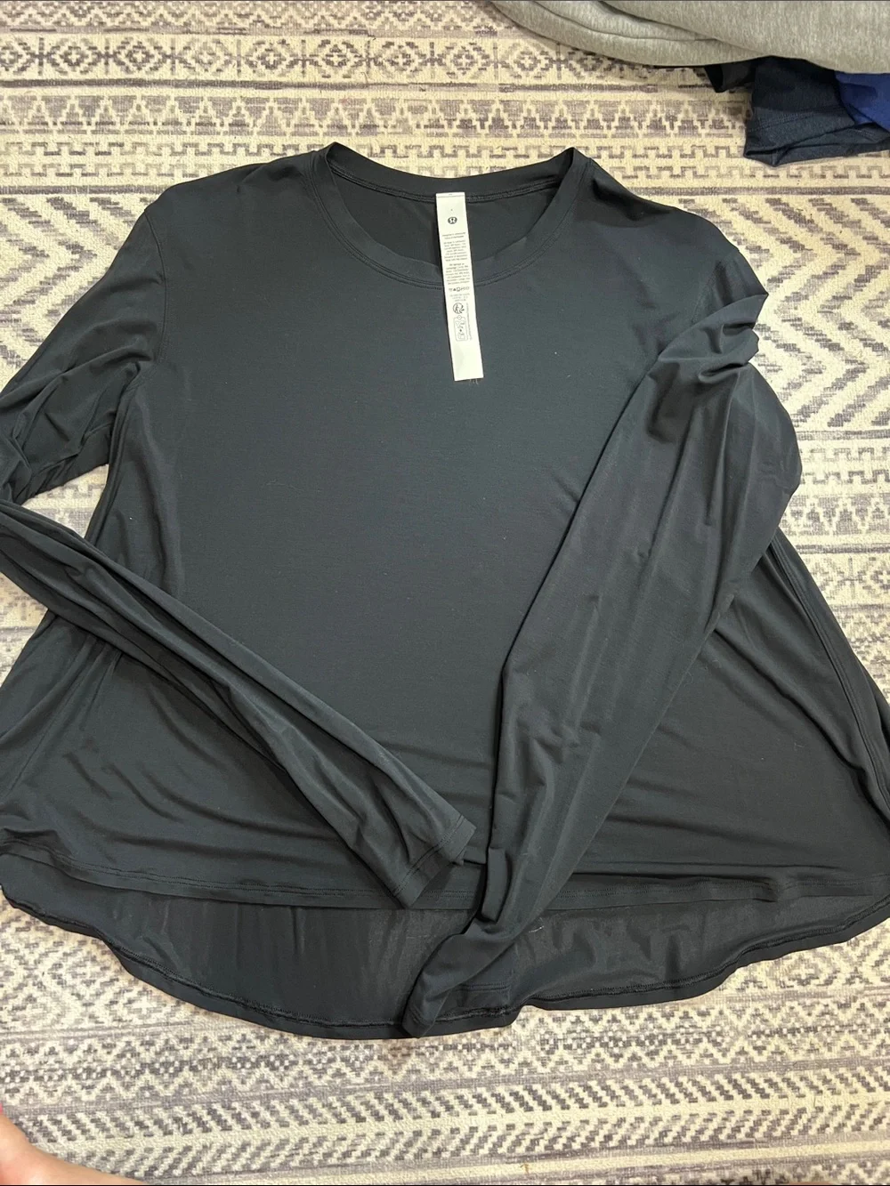 lululemon athletica Black Long-Sleeve Crew Top
